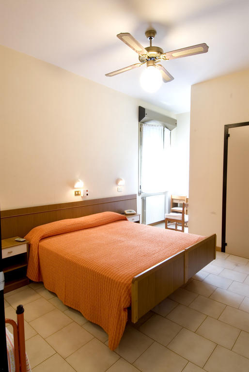 Hotel Belvedere Castrocaro Terme Kamer foto